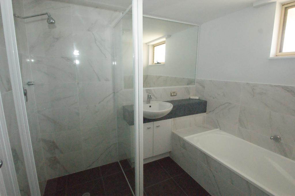The Esplanade Riverview Holiday Apartments 마루치도르 외부 사진